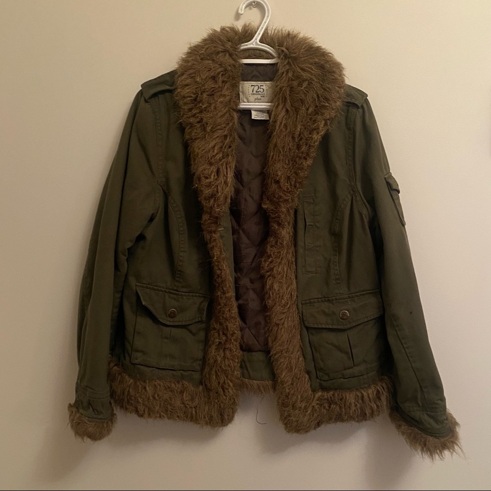 vintage Y2K 725 originals faux fur trim jacket